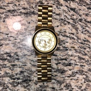 Michael Kors boyfriend watch in gold